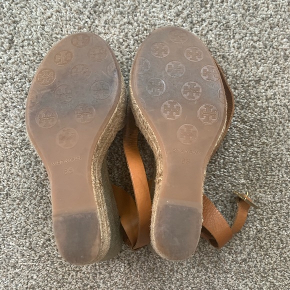 Tory Burch Neutral Summer Wedge - Picture 3 of 3